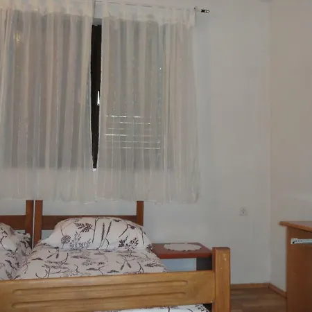 Apartman Tomislav Apartment *